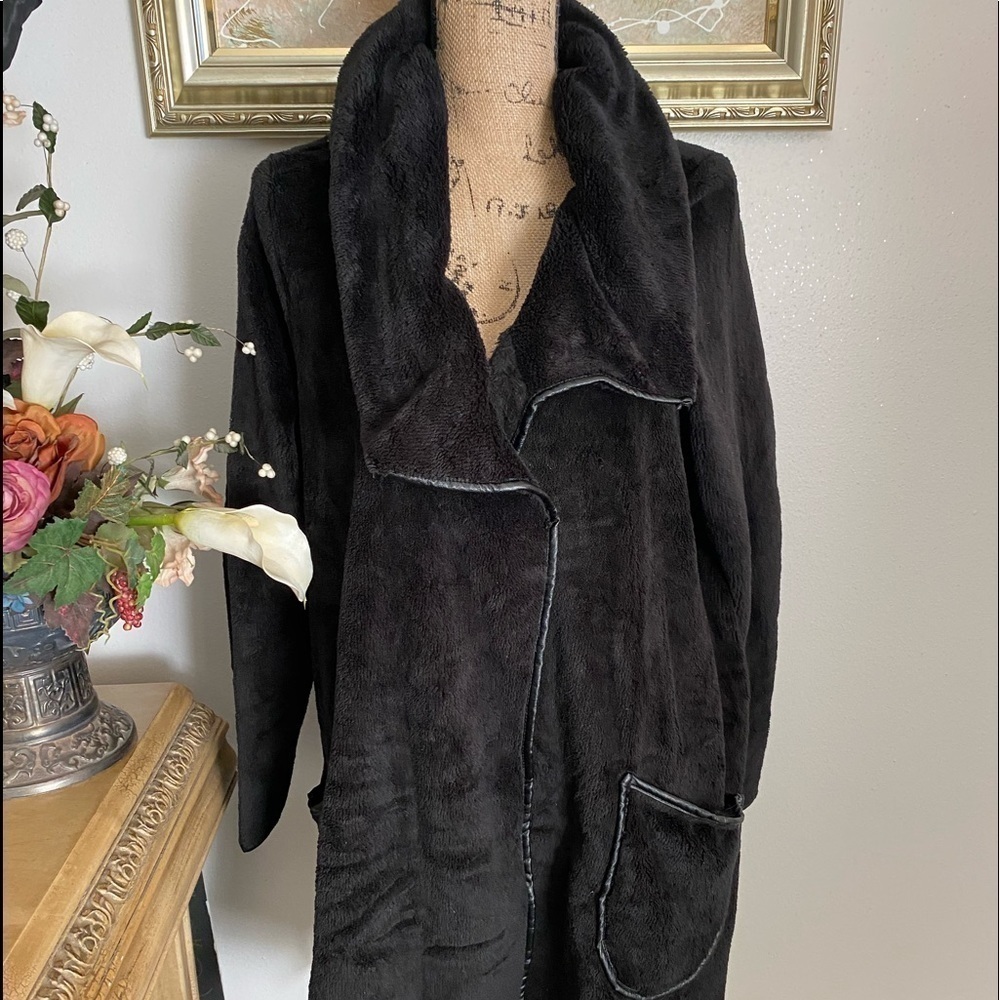 SOFT Black Jacket no buttons